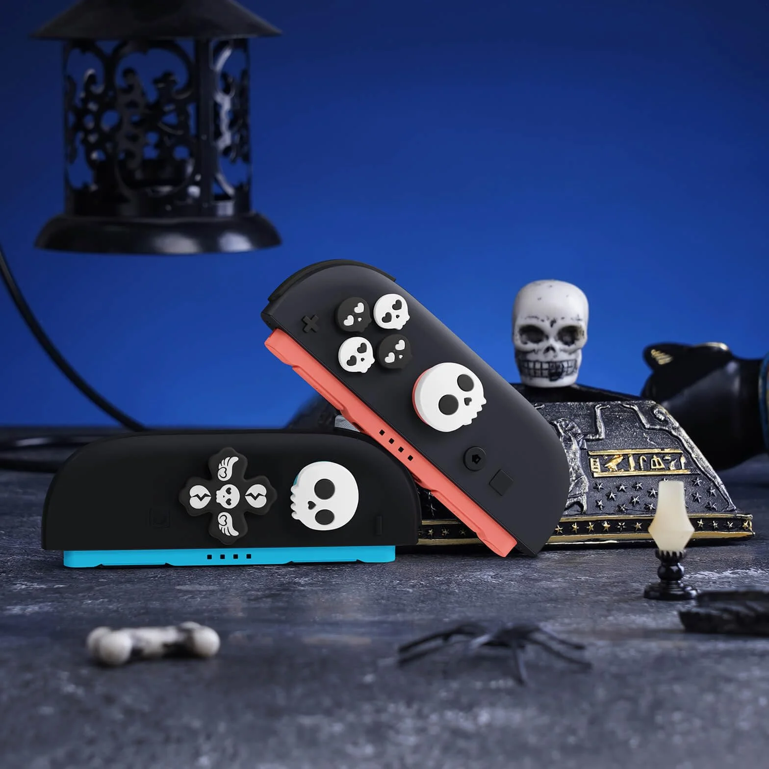 JEMDO Kształtki do joysticka Kompatybilne z Nintendo Switch 2 (2025) – zestaw 7 sztuk Skull Thumb Grips z silikonu, antypoślizgowe kształtki na smycz, przeznaczone do sterowania Joy-Con, kolor czarny