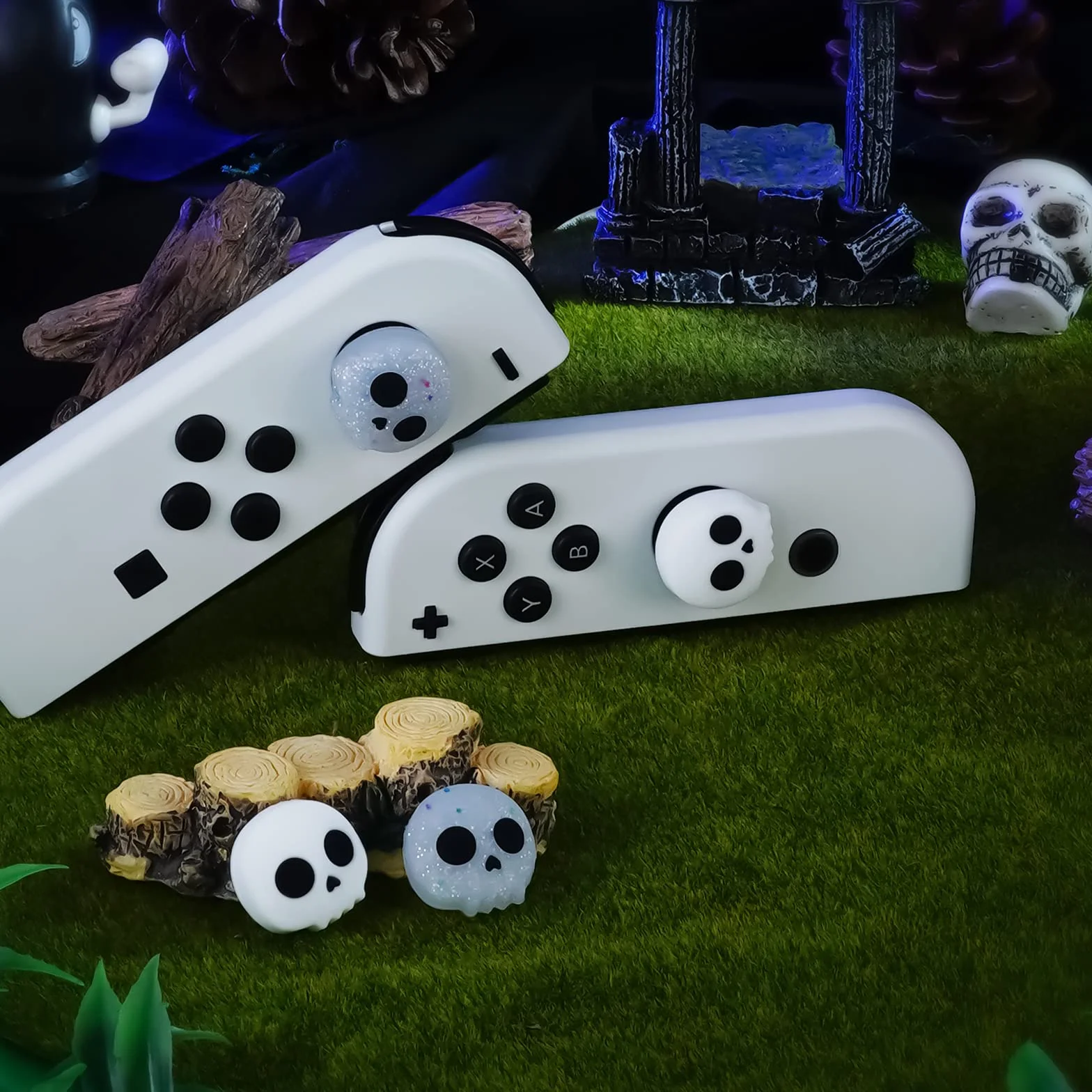 JINGDU Nintendo Switch Joy Silikonowe osłony analogowe z 4 szt. Joystick Caps Kit do przełączników/przełączników OLED/Switch Lite, czaszka